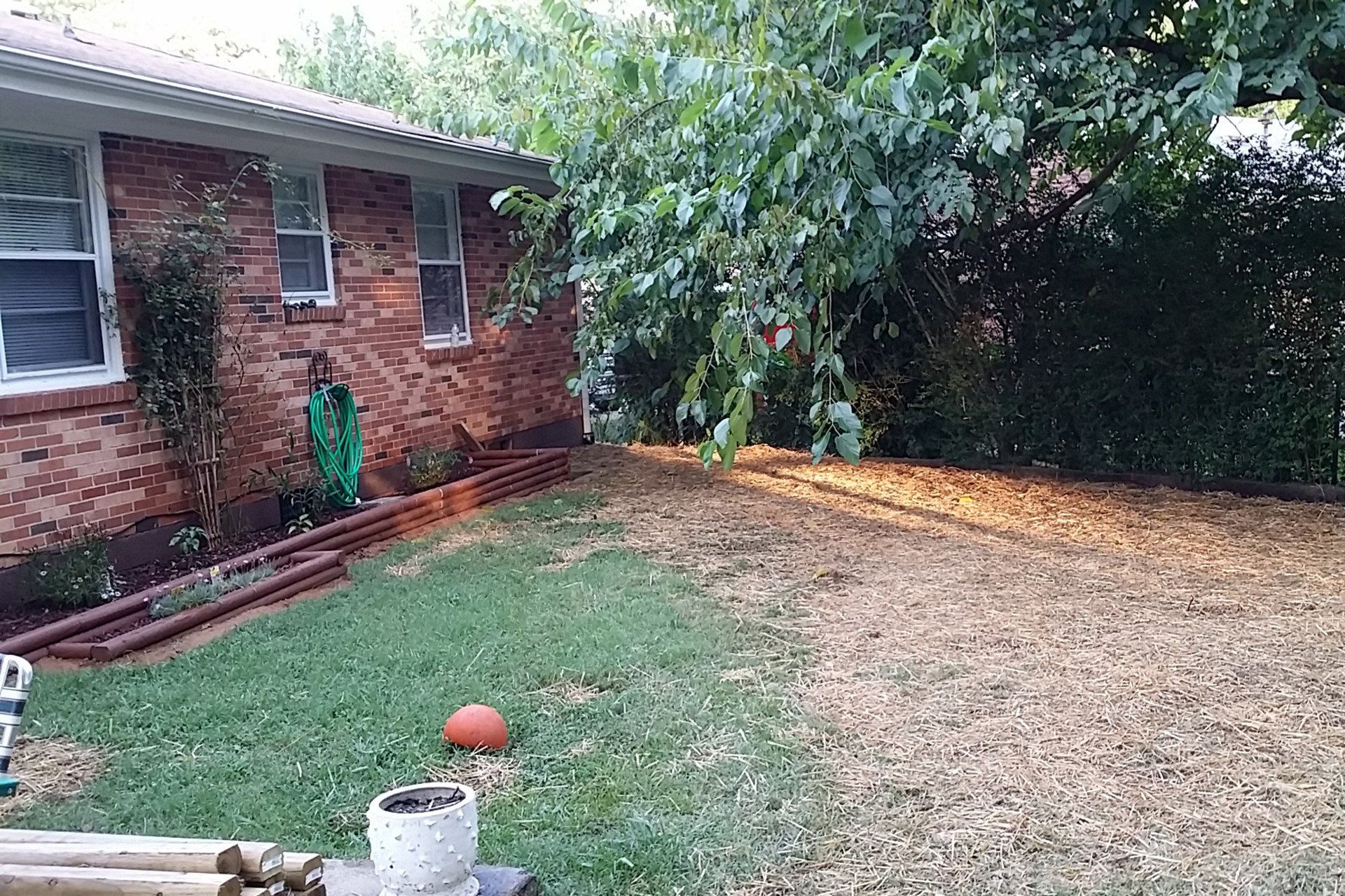 Side View Of A House — Clarksville, TN — Jim Davis & Son Plumbing JDS Mechanical Inc.